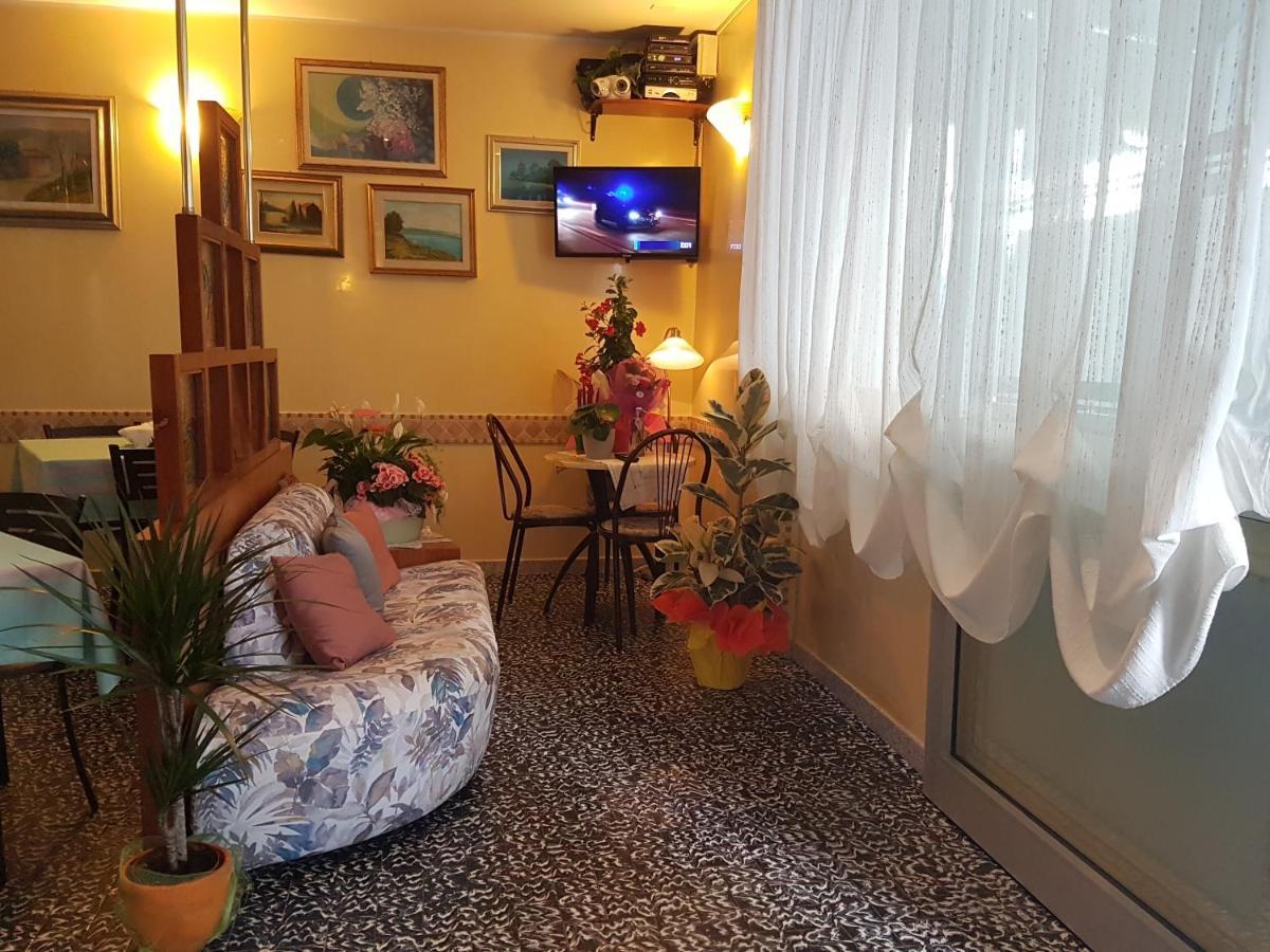 Hotel Villa Ersilia Rimini B&B 외부 사진