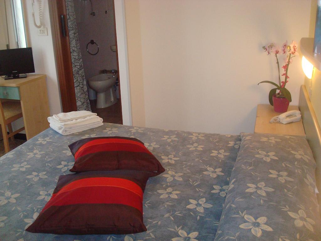 Hotel Villa Ersilia Rimini B&B 외부 사진